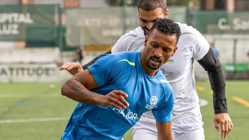 В России назвали зарплату экс-звезды "Манчестер Юнайтед" в "Актобе"