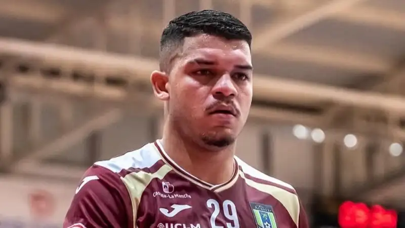 Алматинский "Кайрат" подписал бразильского вратаря