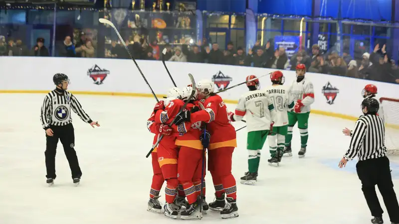 Сборная Кыргызстана по хоккею выиграла "золото" чемпионата мира