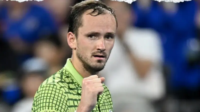 Медведев вылетел с АО