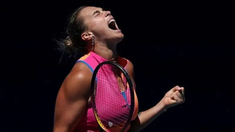 Соболенко разгромила первую ракетку Канады и вышла в четвертьфинал Australian Open