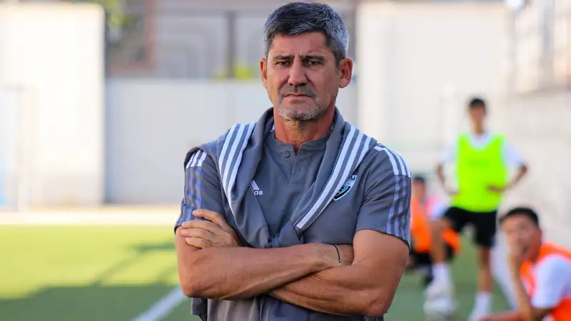 Костов остается в "Актобе"