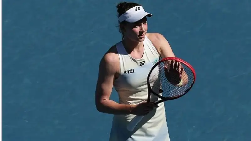 Рыбакина в четвертьфинале АО