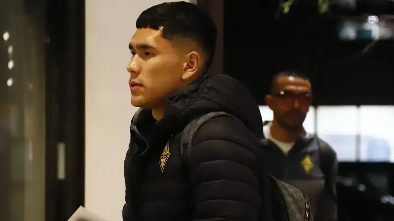 "Кайрат" прилетел в Лондон