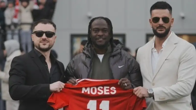 Мозеса побили в "Кайсаре"