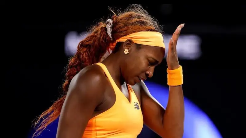 Гауфф высказалась об инциденте со сломанной ракеткой: Это можно было не показывать