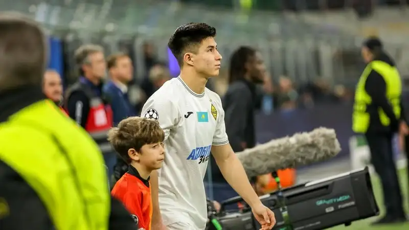 "Кайрат" провёл тренировку в Лондоне перед матчем ЛЧ с "Арсеналом" без Дастана Сатпаева