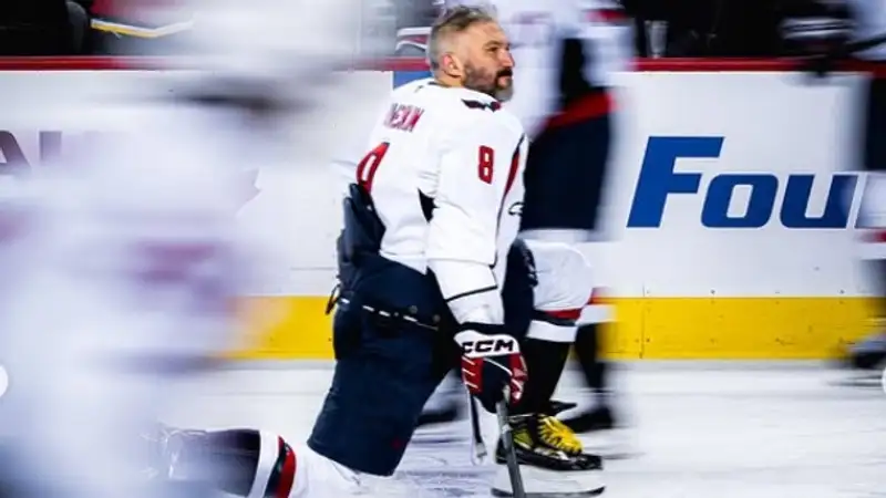 Овечкин забил 919