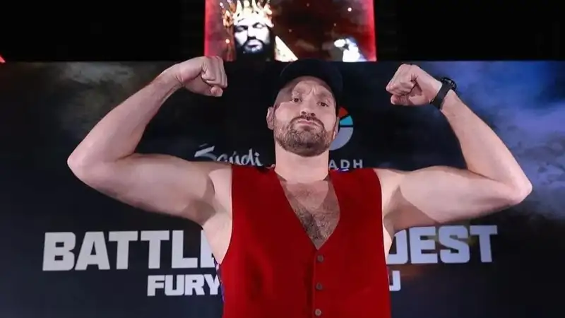 Тайсон Фьюри возобновит карьеру и проведёт бой с россиянином: подробности