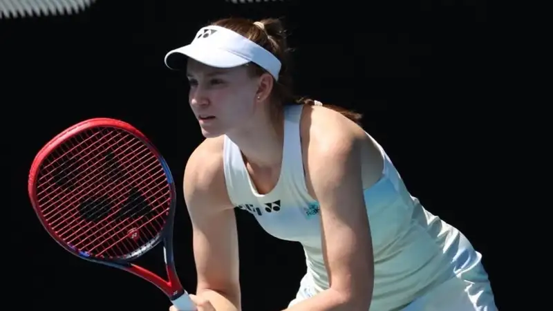 Рыбакина обыграла Швёнтек и во второй раз в карьере вышла в полуфинал Australian Open