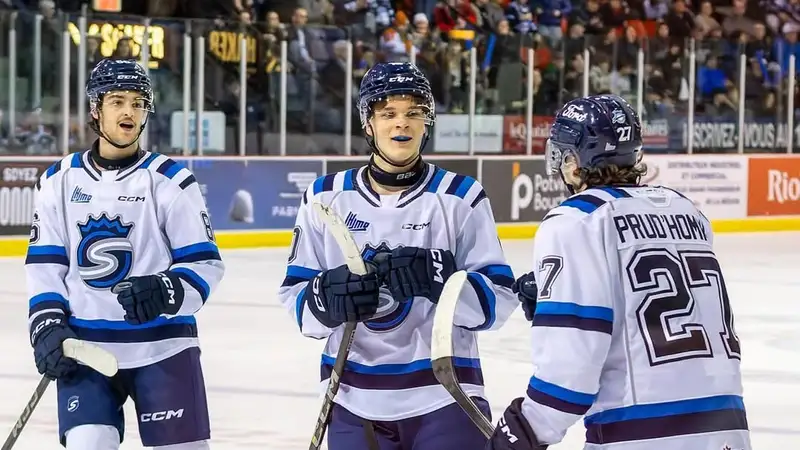 Казахстанский хоккеист помог своей команде завоевать важные очки в матче заокеанской лиги