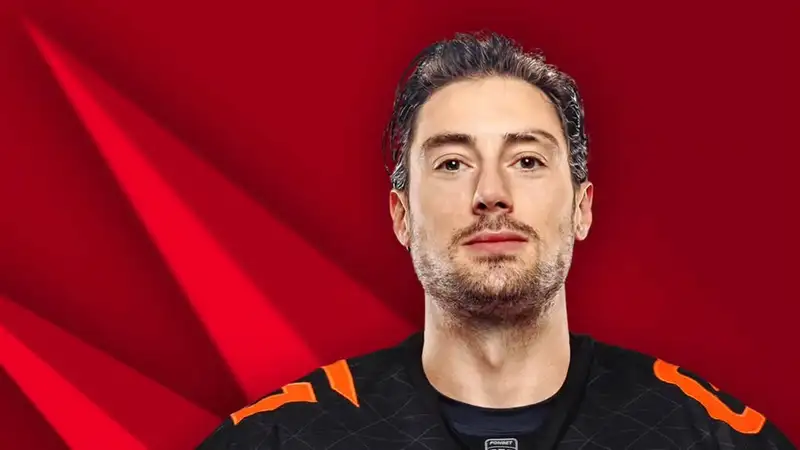 В очном противостоянии казахстанцев в КХЛ победу одержал защитник "Автомобилиста"