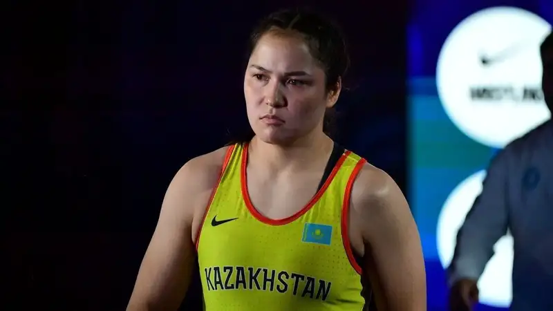 Звезда казахстанской борьбы вышла в финал крупного турнира в России