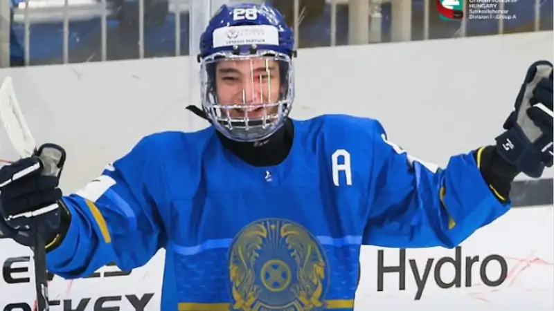 Команда казахстанского хоккеиста потерпела сенсационное поражение в WHL