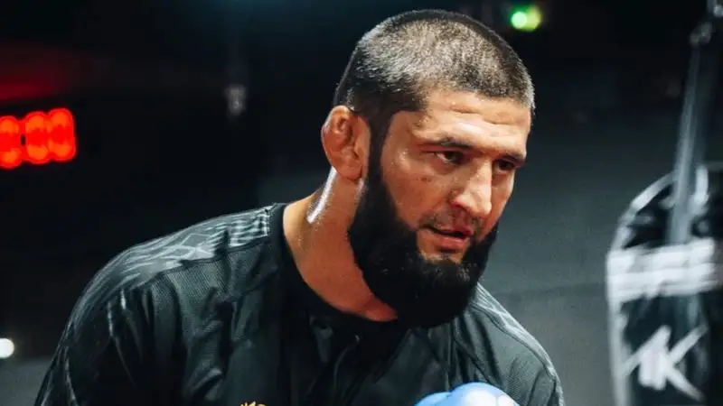 Хамзат Чимаев может покинуть средний дивизион из-за проблем со сгонкой веса