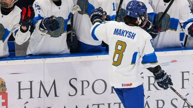 Казахстанский хоккеист отличился в матче заокеанской лиги