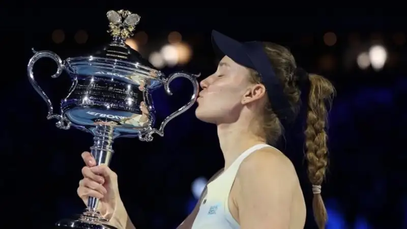 Тренер сборной России прокомментировал выступление Рыбакиной на AO-2026