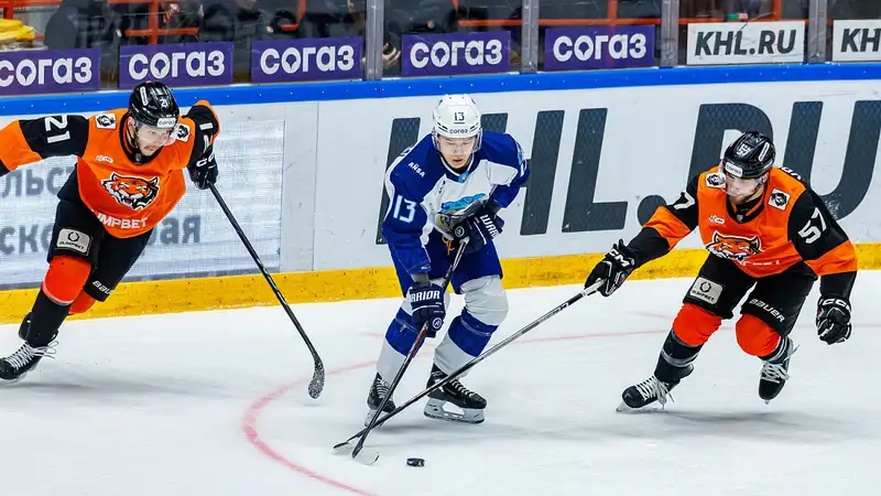 Шесть голов было зафиксировано в матче КХЛ "Амур" – "Барыс"