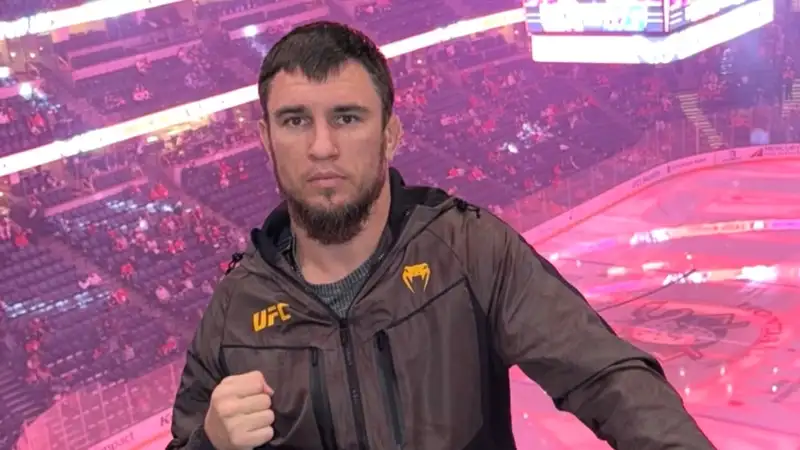 Казахстанский боец получил нового соперника в UFC