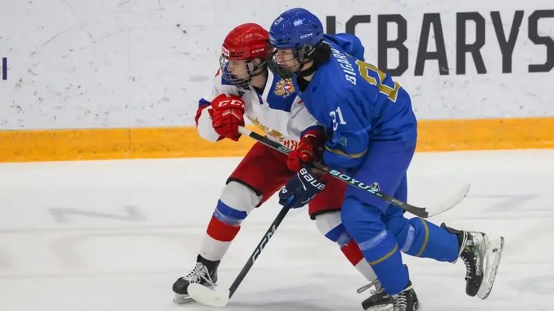 Нападающий сборной Казахстана рассказал о разгромной победе над женщинами из России