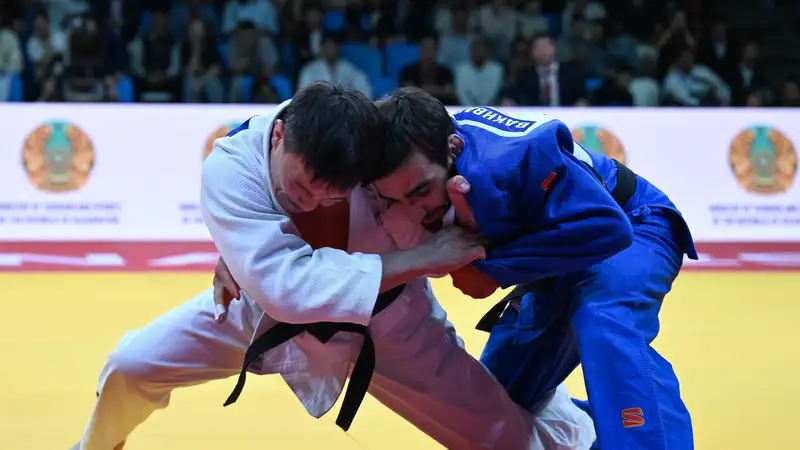 Обидным поражением завершилась схватка казахстанского борца на топ-турнире