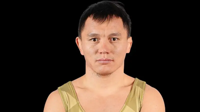 Узбекский борец не позволил казахстанцу выйти из квалификации топ-турнира в Загребе