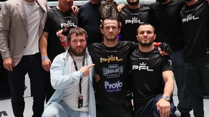 Нурмагомедов отказался от двойного чемпионства после досрочной победы в  PFL