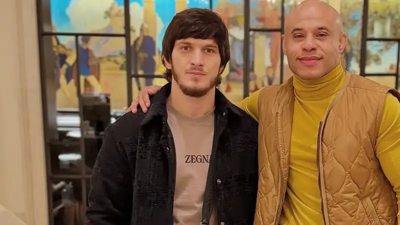 Назвавший казахов "родными" россиянин "отменил" чемпионство Армана Царукяна