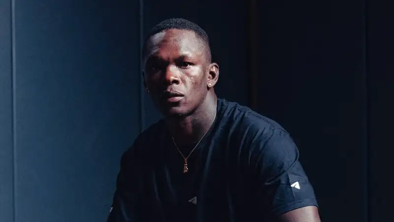 Исраэль Адесанья