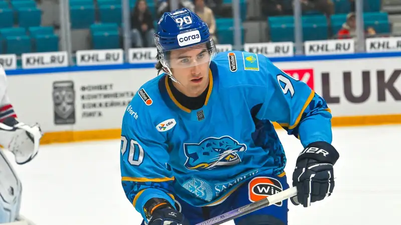 Скандальный экс-хоккеист "Барыса" огорчил игрока сборной Казахстана в КХЛ