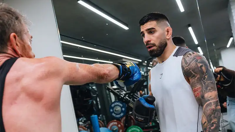 Илия Топурия