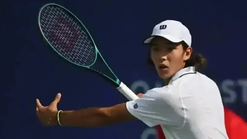 Амир Омарханов  