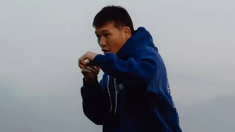 Скандальный американец "выгнал" Рахмонова из UFC после ужасной травмы