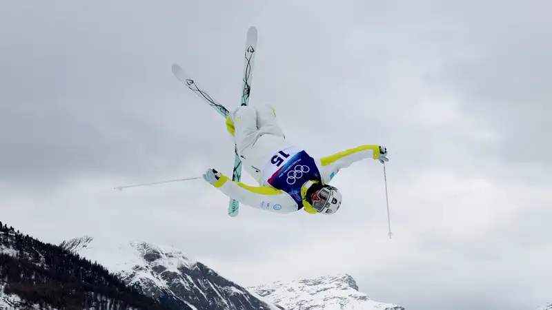 Аяулым Амренова