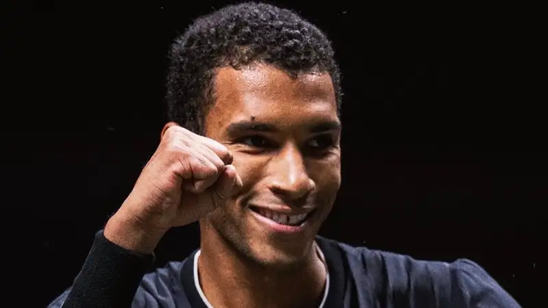 "Лучший матч за долгое время": Оже Альяссим прокомментировал победу над Бубликом