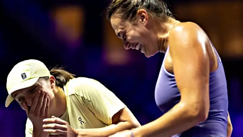 Директор турнира WTA в Дубае высказался о снятиях Соболенко и Швёнтек