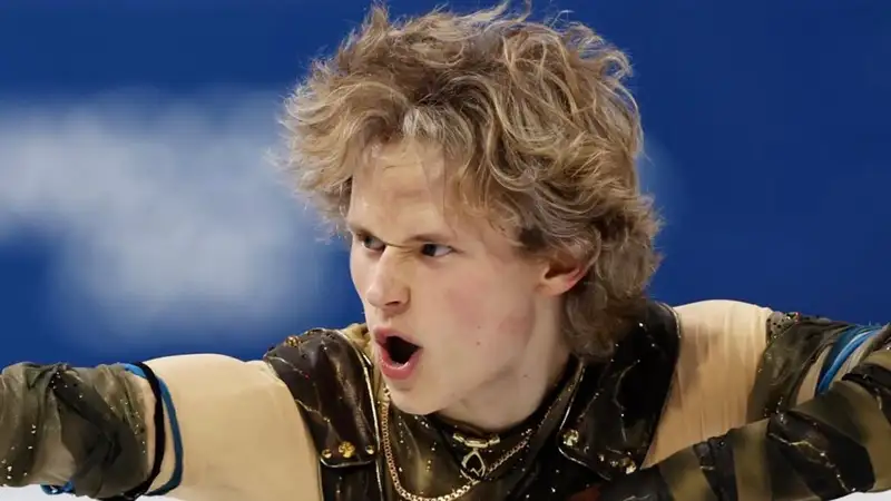 Потерпевший фиаско фигурист примет участие в показательных выступлениях на ОИ-2026