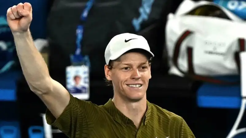 Янник Синнер добился победы на старте турнира в Дохе