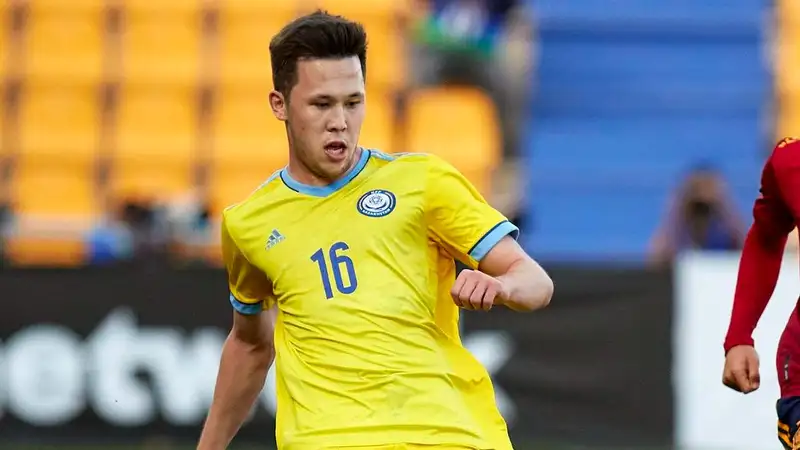 "Кайрат" "избавился" от двух игроков