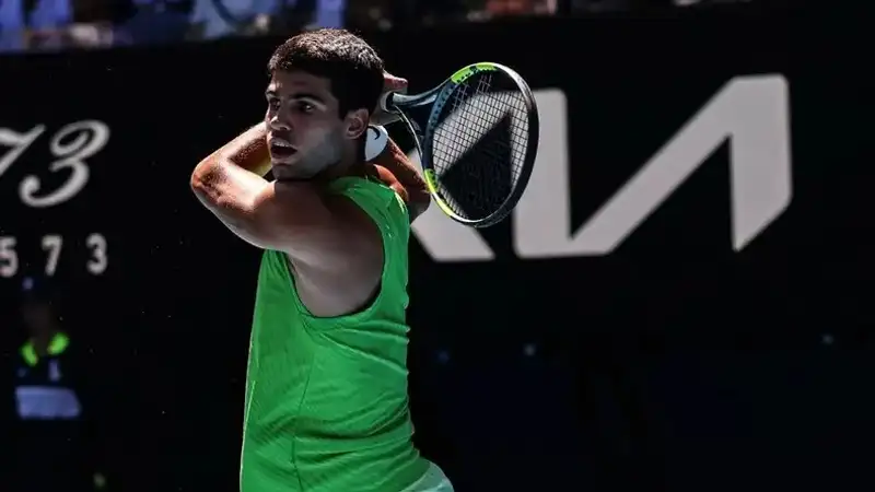 Первая ракетка мира выиграл второй матч на турнире в Дохе