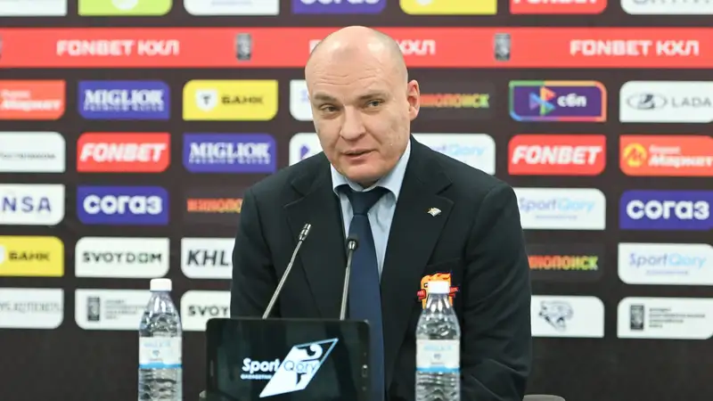 Главный тренер "Металлурга" "начал торговаться" с журналисткой после матча с "Барысом"