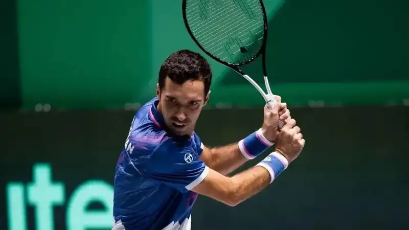 Михаил Кукушкин не смог выйти в четвертьфинал турнира во Франции