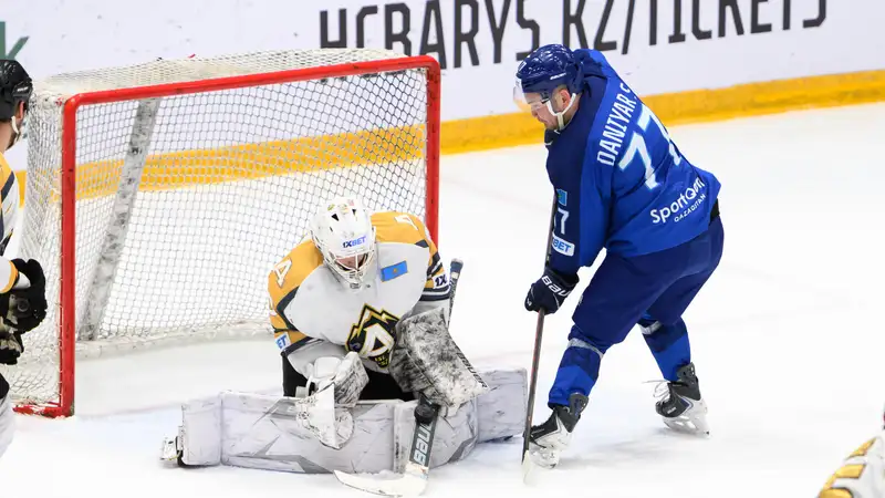 Смена лидера произошла в чемпионате Казахстана по хоккею после возобновления игр
