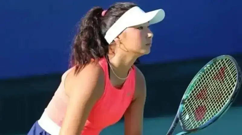 Аружан Сагандыкова вылетела в первом круге турнира в Египте