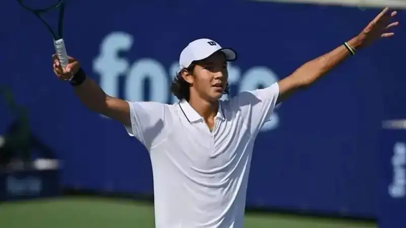 Амир Омарханов вышел в финал парного турнира в Тунисе