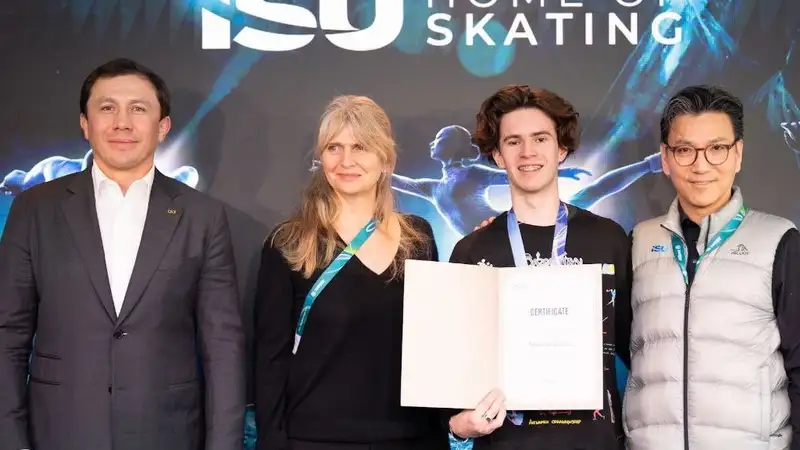 Михаил Шайдоров передал свой костюм в коллекцию Олимпийского музея