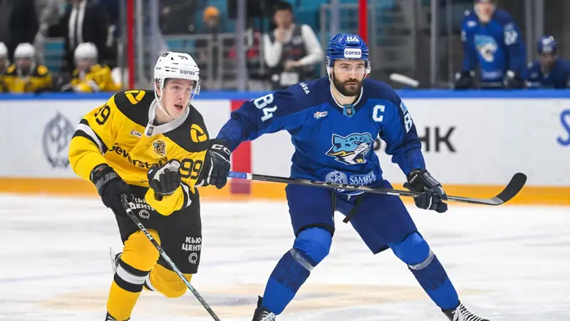 Капитан "Барыса" достиг знакового достижения в КХЛ