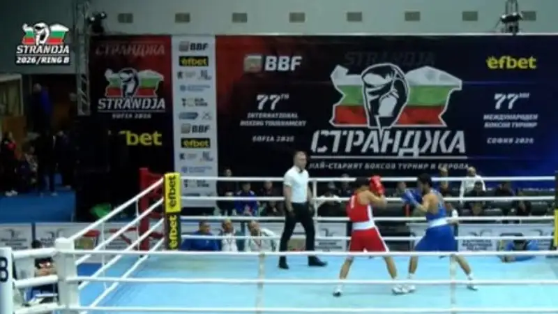 Бой Казахстан - Узбекистан на "малом чемпионате мира" по боксу закончился решением судей