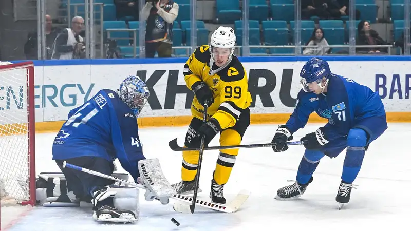 Голкипер "Барыса" возглавил рейтинг КХЛ: видео