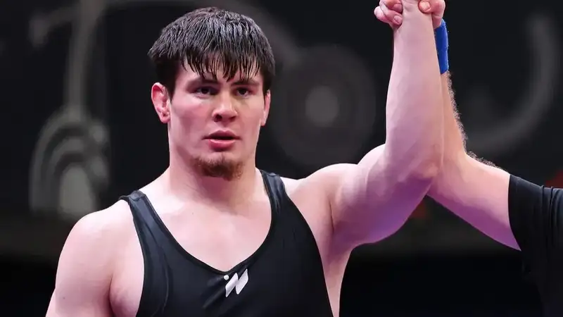 Казахстанский "вольник" был разгромлен россиянином на крупном турнире в Албании